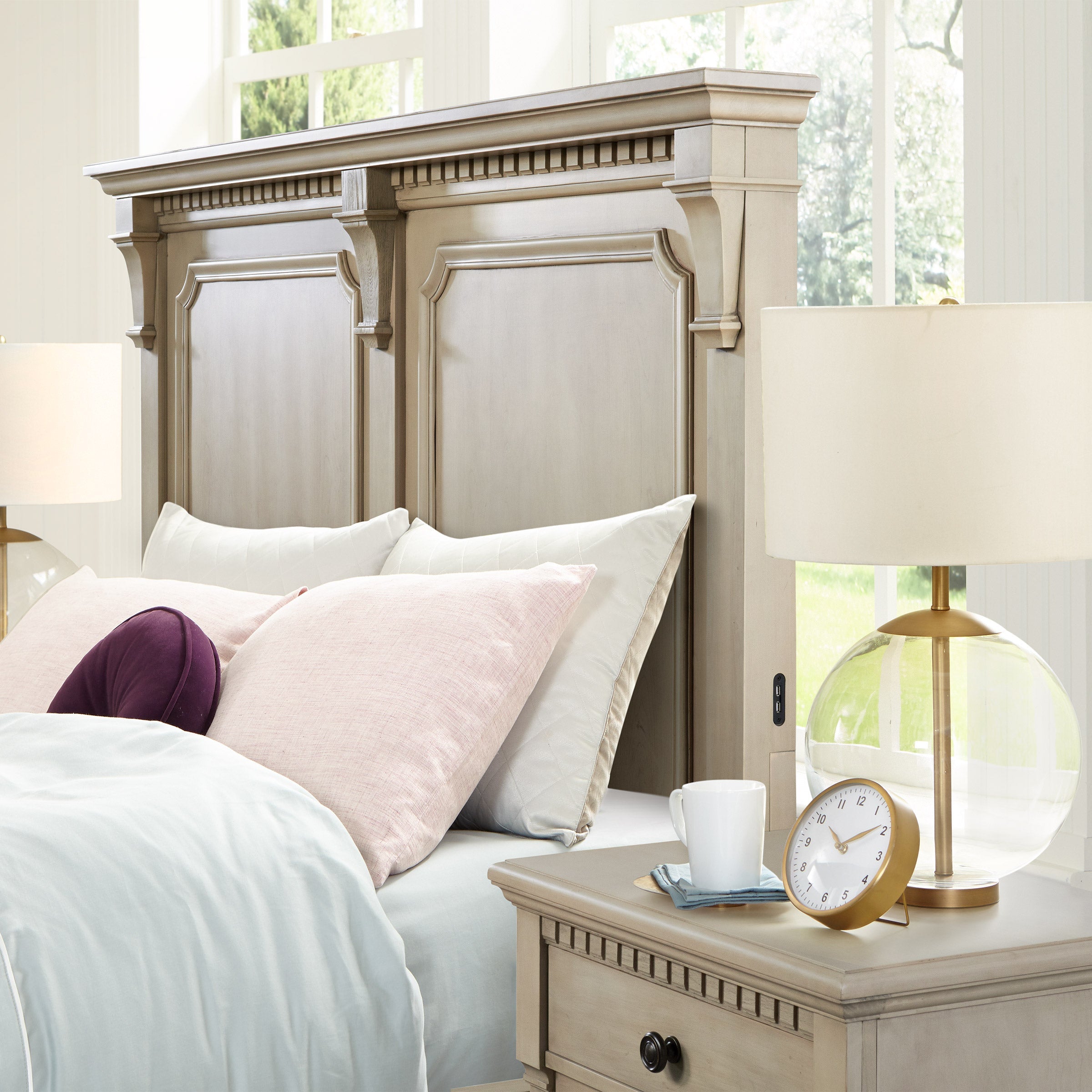 Wren 4-Piece Queen Bedroom Set