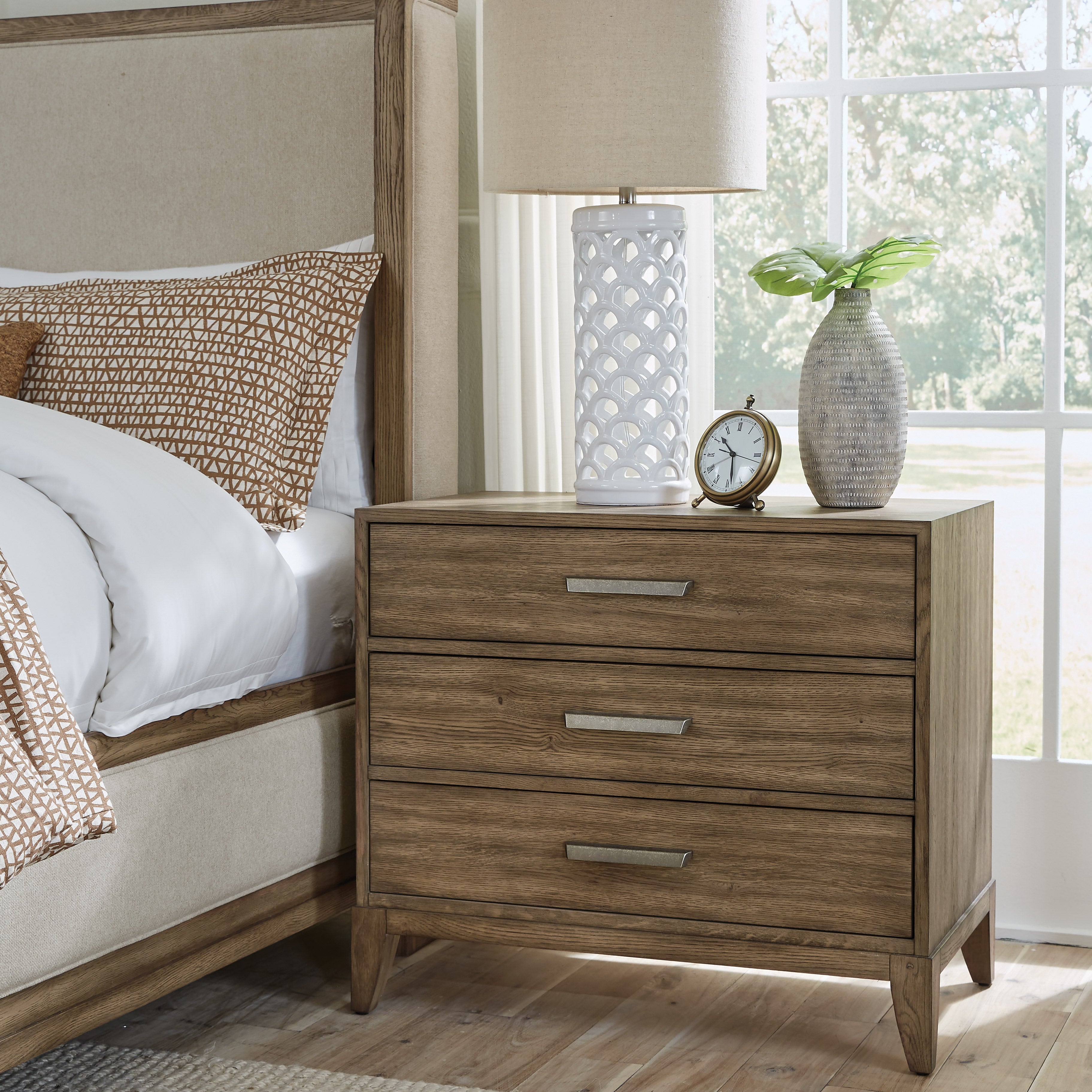 Huntlee 6-Piece Queen Bedroom Set