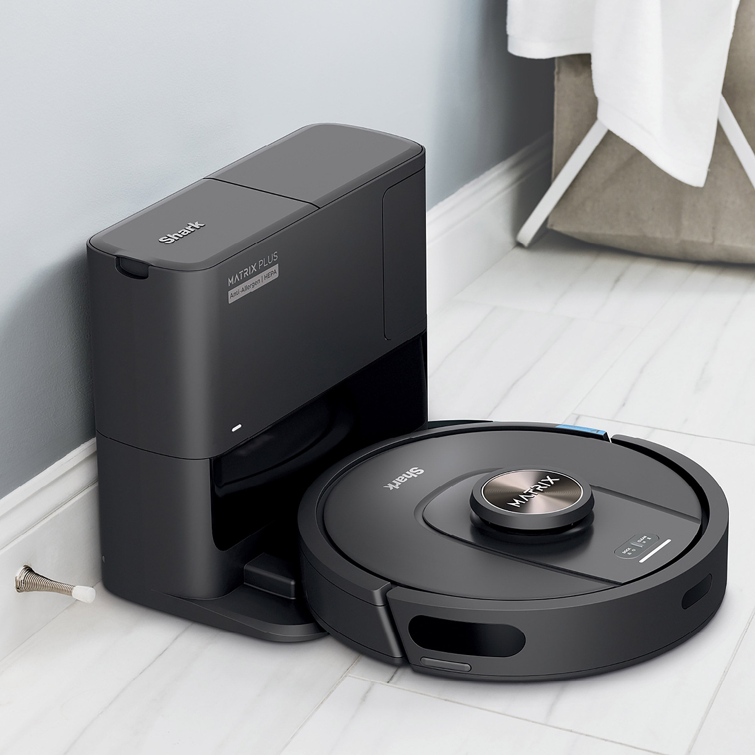 Matrix plus Robot Vacuum with Self-Empty HEPA Base